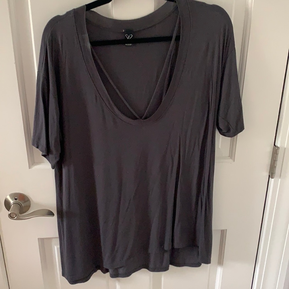 NEVER WORN T shirt